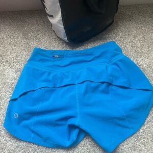 lululemon blue speed up shorts💙🦋